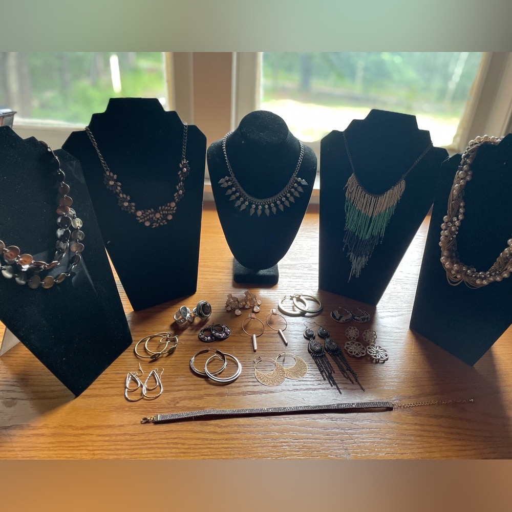 Large Jewelry Bundle!!